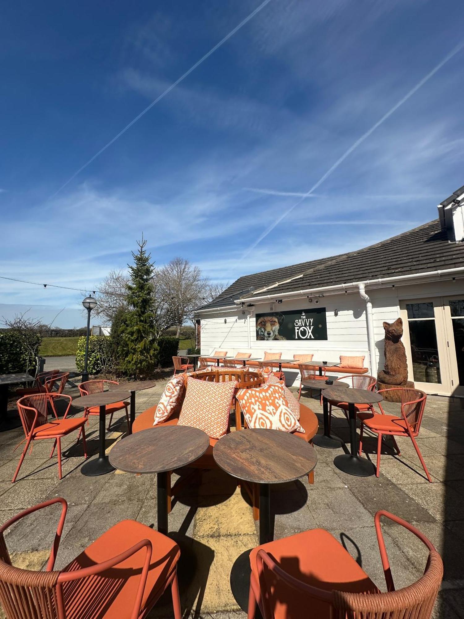 Holt Lodge Hotel Wrexham Buitenkant foto